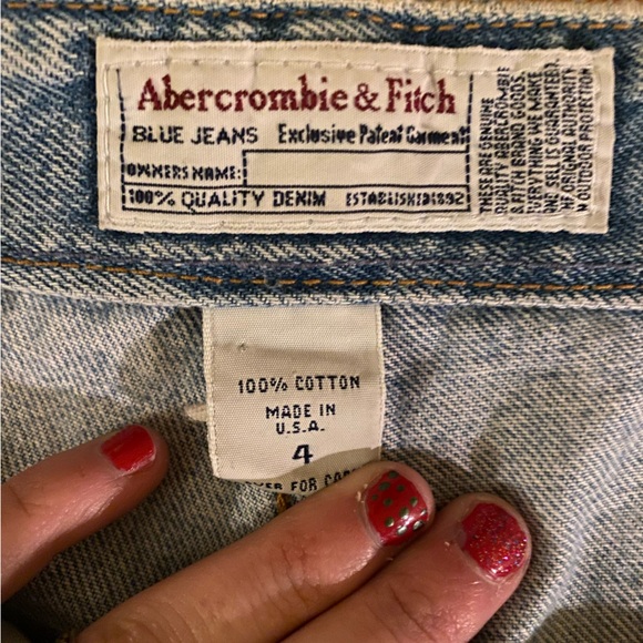 Abercrombie & Fitch denim shorts! - Picture 3 of 4